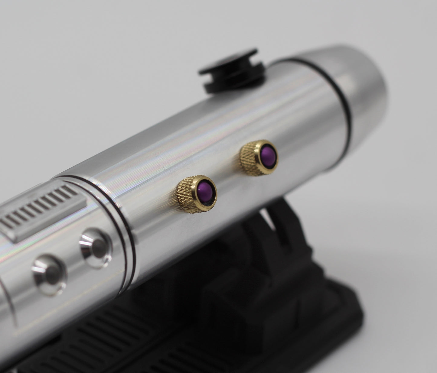 Valve adapter with rivet [Clan Series]